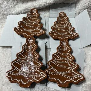 Pottery Barn Gingerbread Stoneware Tree Shaped Appetizer Plates!!
BNIB!